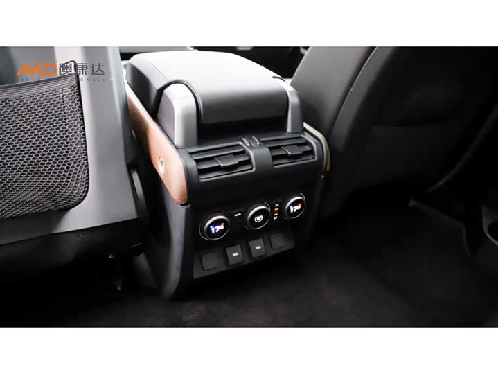 Фото 9 - Land Rover Defender