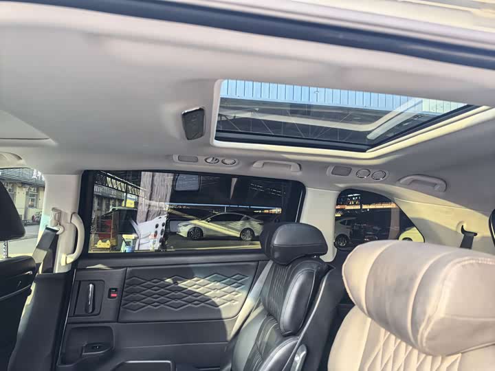 Фото 15 - Honda Elysion