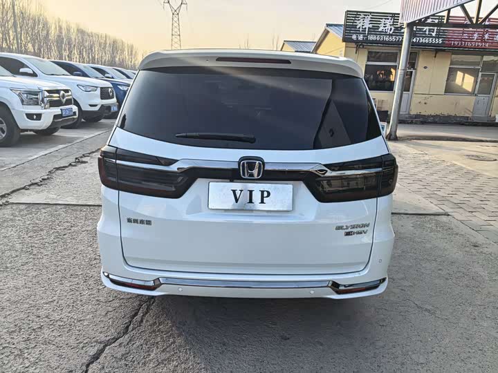 Фото 3 - Honda Elysion