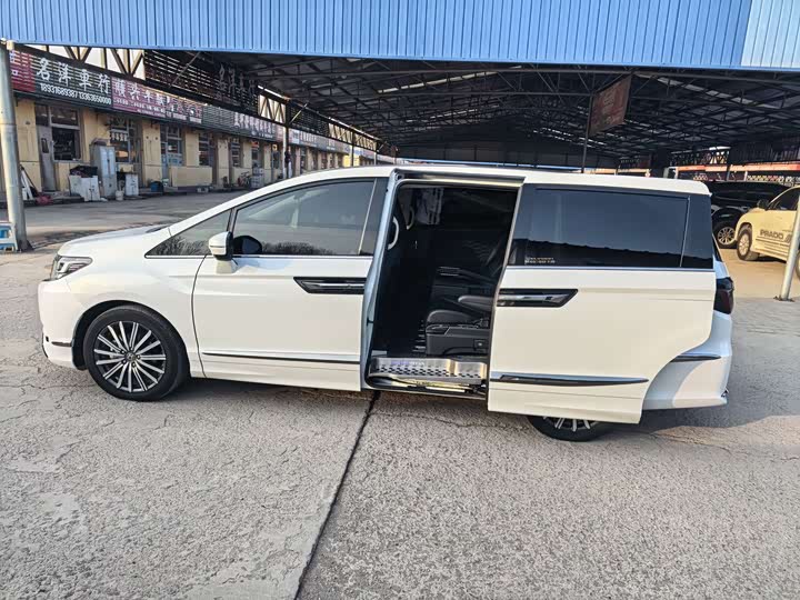 Фото 9 - Honda Elysion