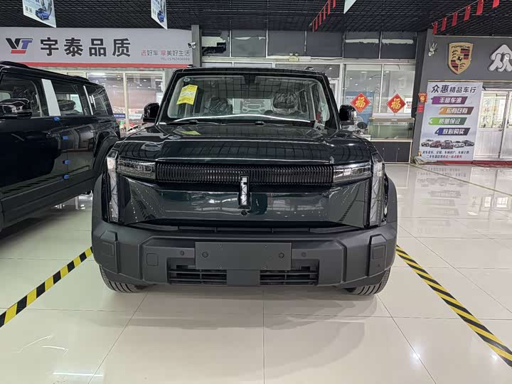 Фото 2 - Chery iCar 03