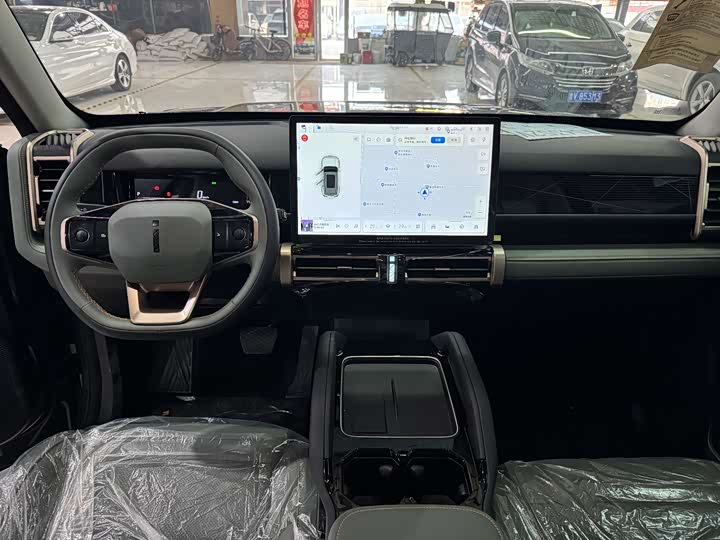 Фото 8 - Chery iCar 03