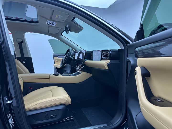 Фото 16 - Leapmotor C11