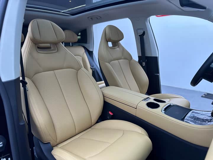 Фото 19 - Leapmotor C11