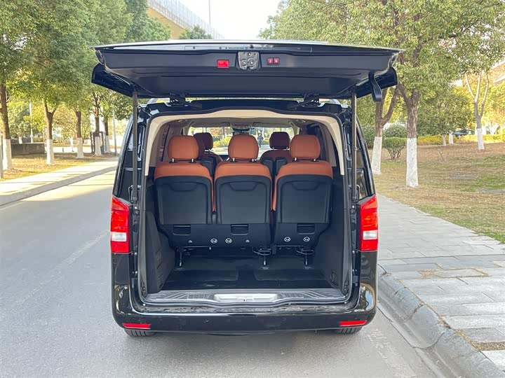 Фото 11 - Mercedes-Benz Vito