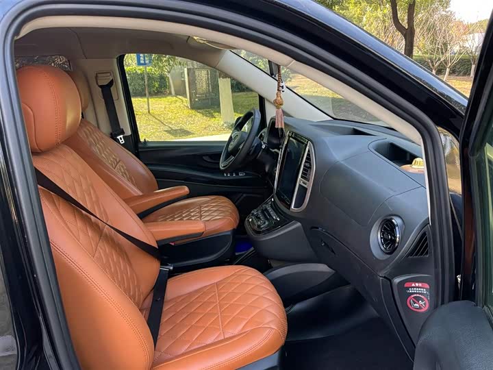 Фото 17 - Mercedes-Benz Vito