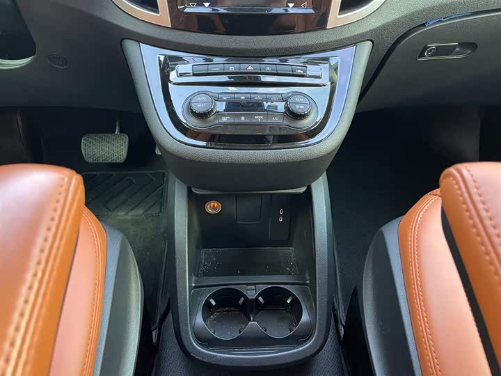 Фото 21 - Mercedes-Benz Vito