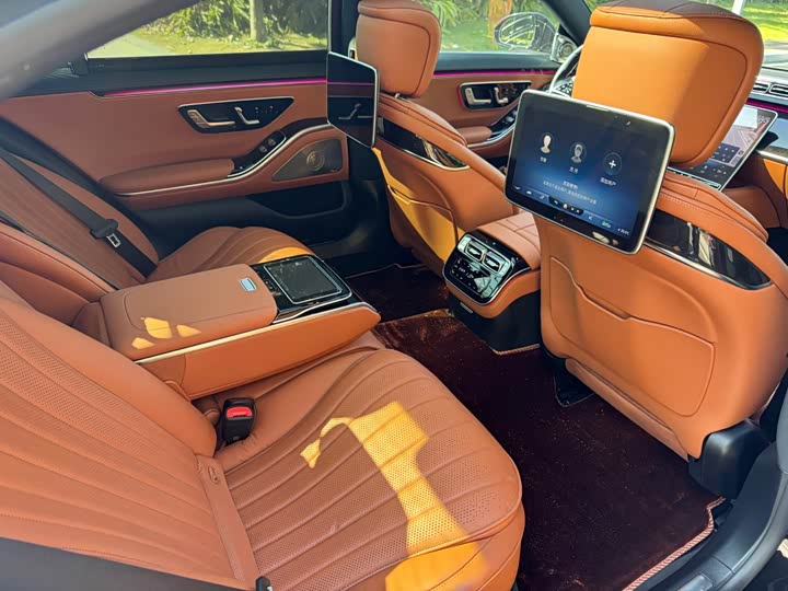 Фото 10 - Mercedes-Benz S-Class