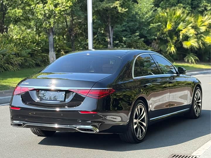 Фото 15 - Mercedes-Benz S-Class