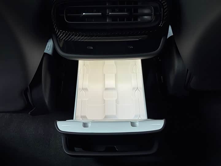 Фото 11 - Xiaomi SU7 Ultra