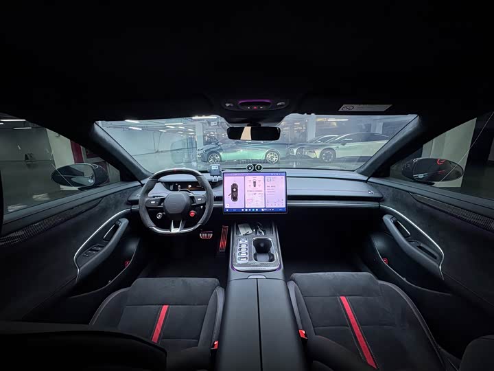 Фото 12 - Xiaomi SU7 Ultra