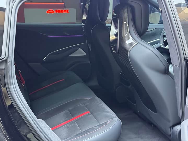 Фото 16 - Xiaomi SU7 Ultra