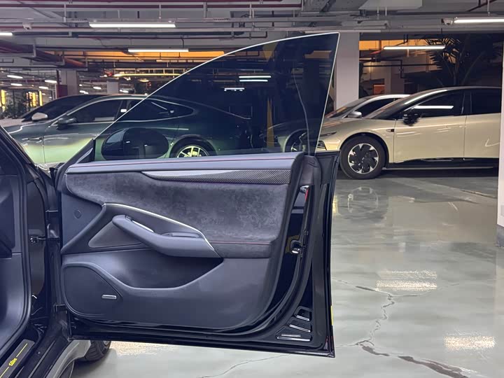 Фото 18 - Xiaomi SU7 Ultra