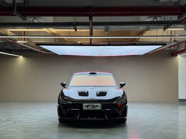 Фото 2 - Xiaomi SU7 Ultra