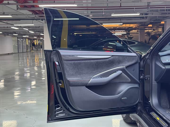 Фото 5 - Xiaomi SU7 Ultra