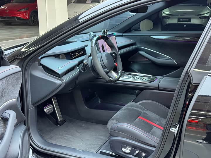 Фото 6 - Xiaomi SU7 Ultra