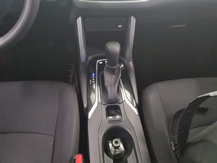 Фото 14 - Toyota Corolla Cross