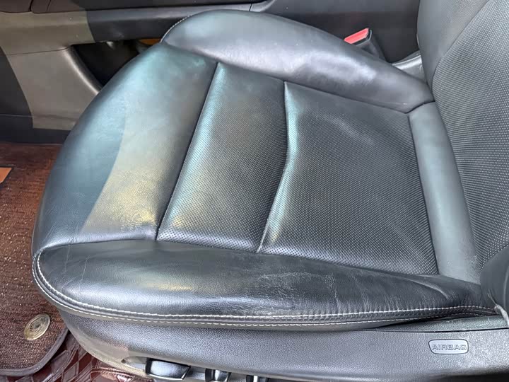 Фото 13 - Cadillac XT6