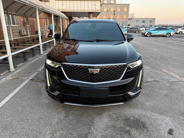 Фото 2 - Cadillac XT6