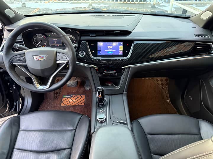 Фото 6 - Cadillac XT6