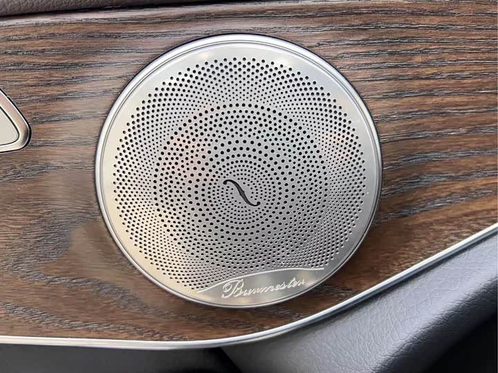 Фото 10 - Mercedes-Benz GLC-Class