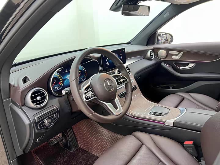 Фото 12 - Mercedes-Benz GLC-Class