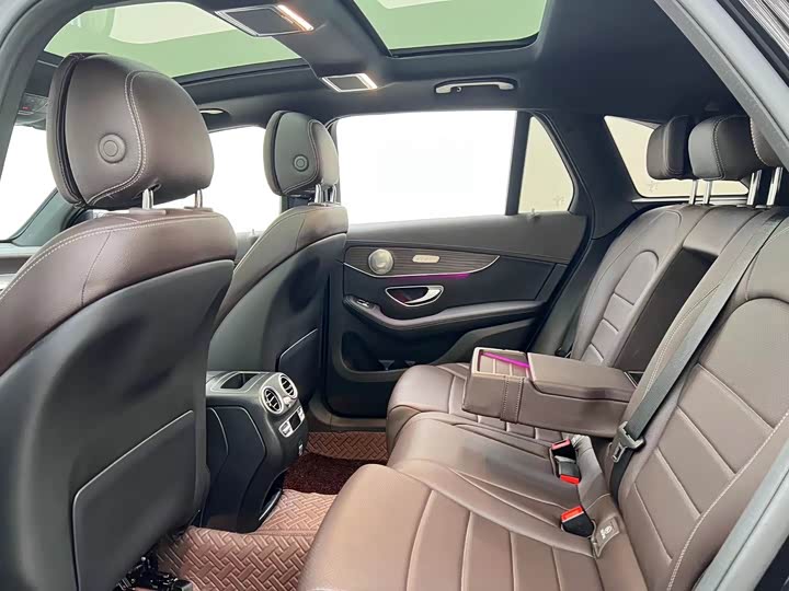 Фото 17 - Mercedes-Benz GLC-Class