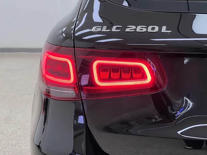 Фото 8 - Mercedes-Benz GLC-Class