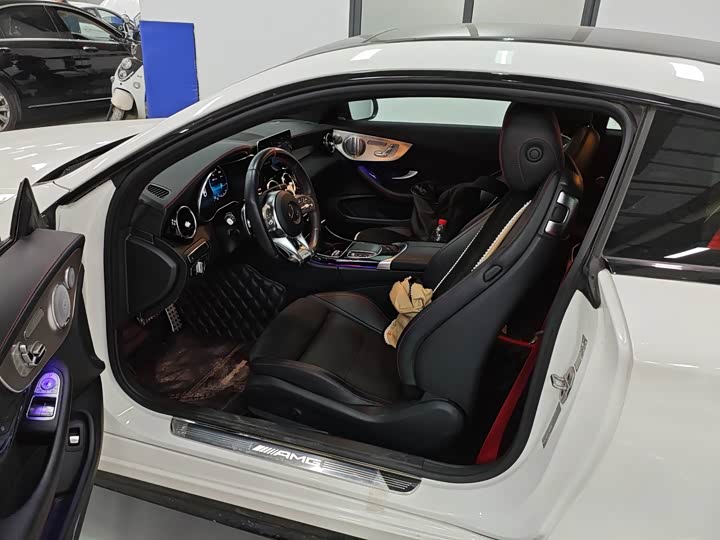 Фото 3 - Mercedes-Benz C-Class AMG