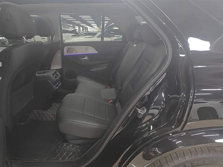 Фото 17 - Mercedes-Benz GLE-Class