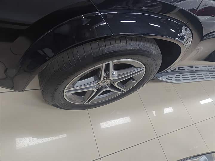 Фото 25 - Mercedes-Benz GLE-Class