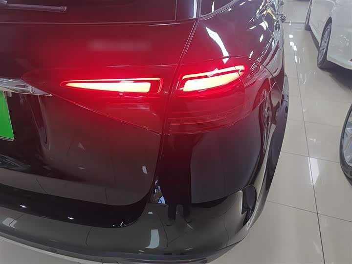 Фото 8 - Mercedes-Benz GLE-Class