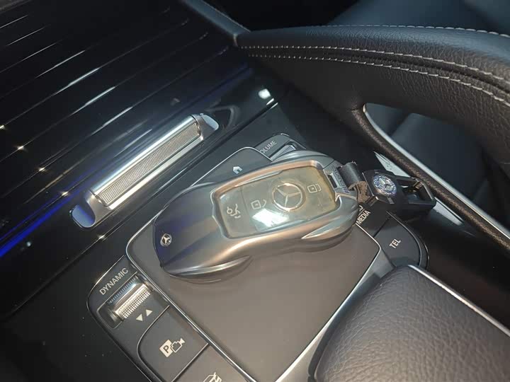 Фото 9 - Mercedes-Benz GLE-Class