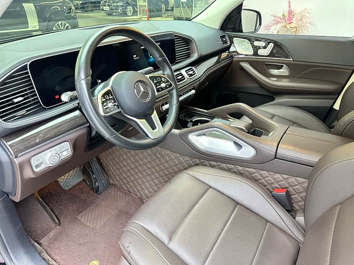 Фото 12 - Mercedes-Benz GLE-Class