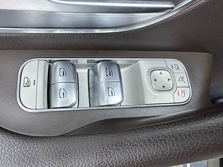 Фото 17 - Mercedes-Benz GLE-Class