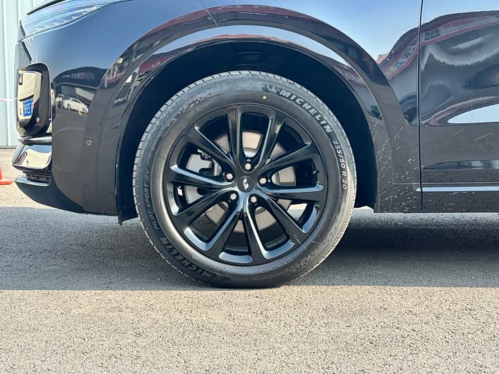 Фото 14 - LiXiang One