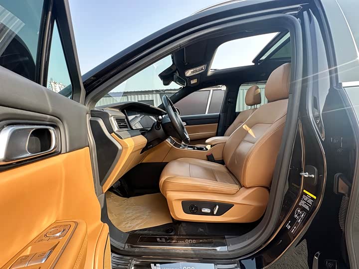 Фото 17 - LiXiang One