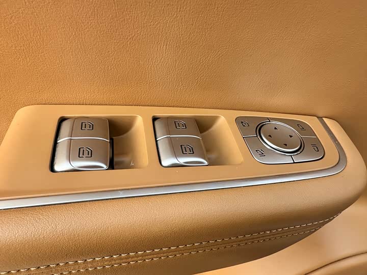 Фото 18 - LiXiang One