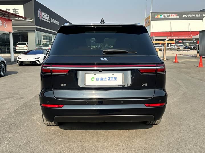 Фото 6 - LiXiang One