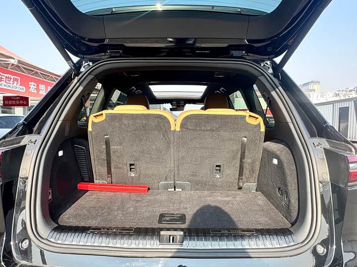 Фото 8 - LiXiang One