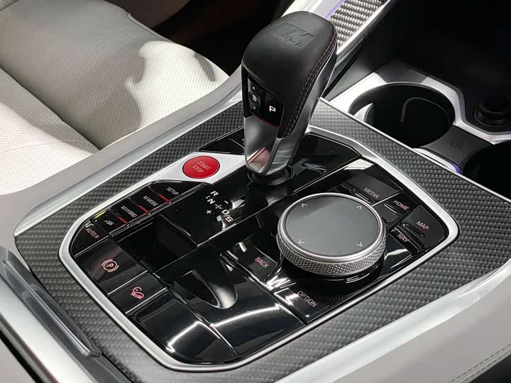 Фото 10 - BMW XM