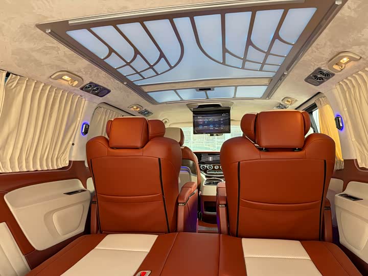 Фото 24 - Mercedes-Benz Vito