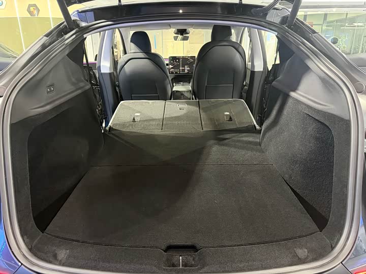 Фото 12 - Tesla Model Y