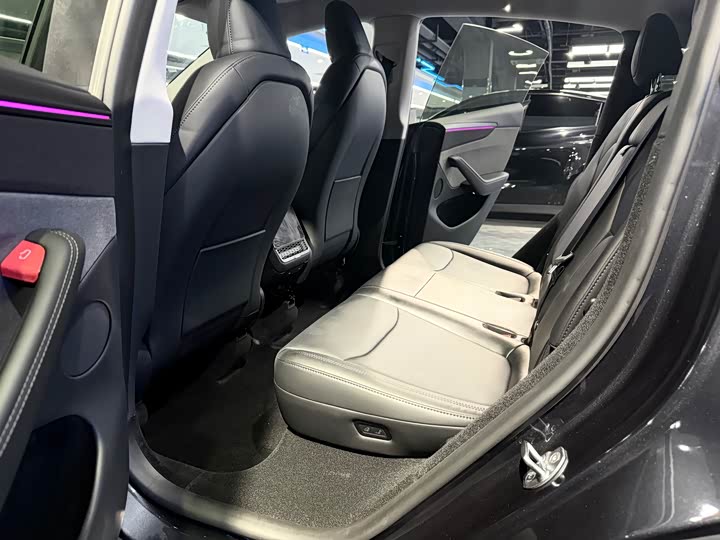 Фото 8 - Tesla Model Y