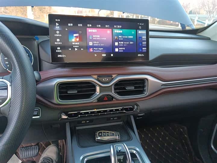 Фото 13 - Geely Okavango