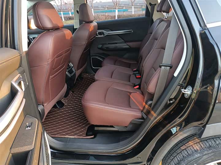 Фото 17 - Geely Okavango