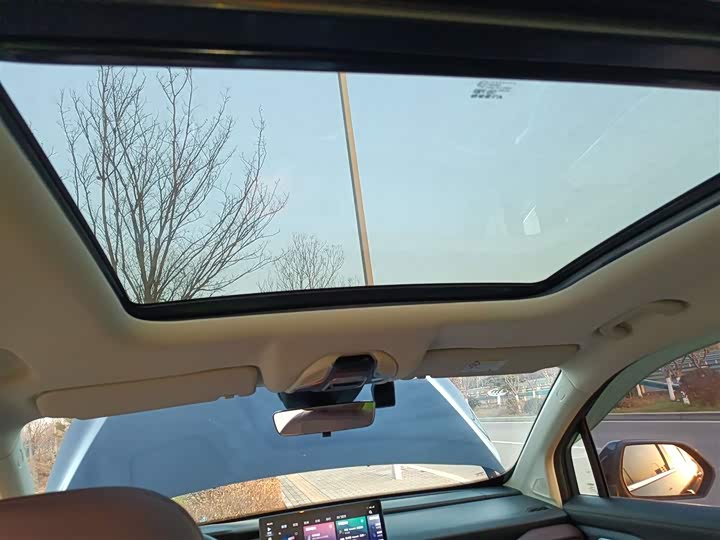 Фото 18 - Geely Okavango