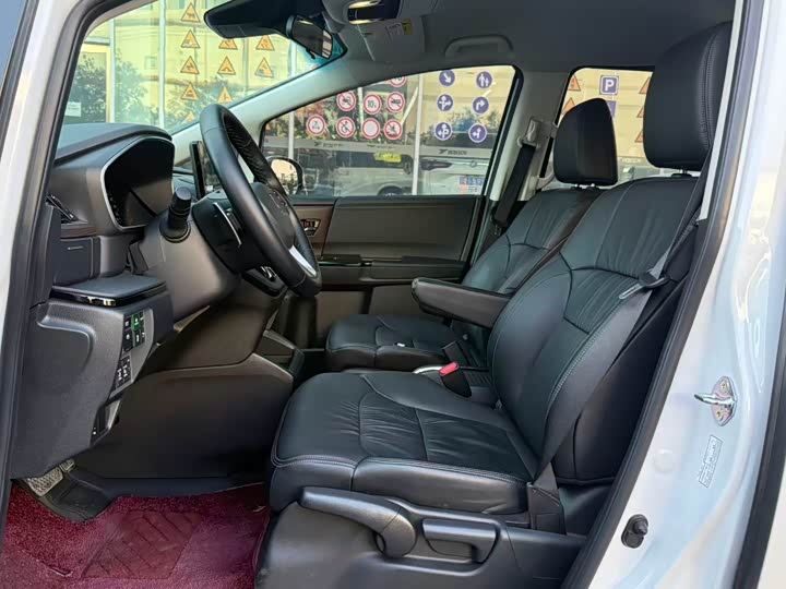 Фото 2 - Honda Odyssey