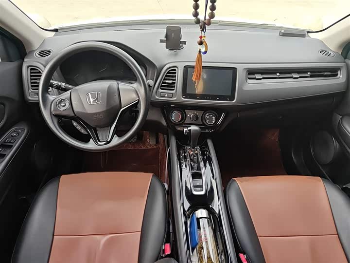 Фото 13 - Honda Vezel