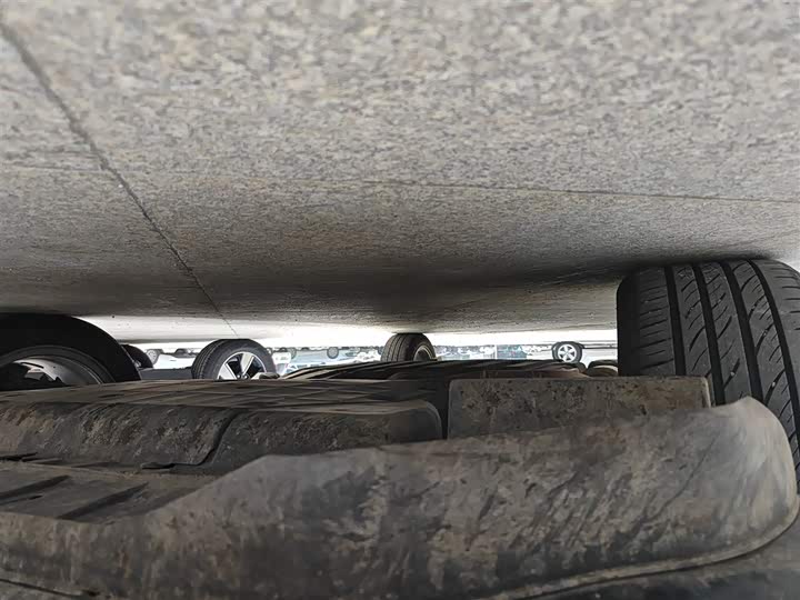 Фото 23 - Honda Vezel